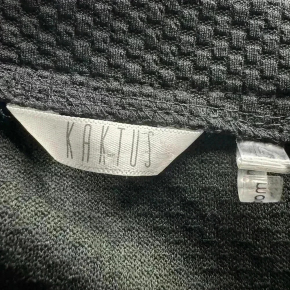 Kaktus Women’s Large Black Textured 3/4 Roll Tab Sleeve Front Pocket Hobo Tunic - Picture 10 of 15